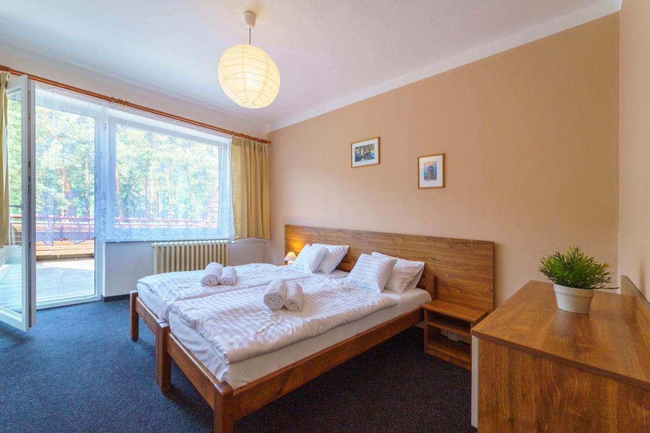 Hotel Hladina Nebrich ภายนอก รูปภาพ