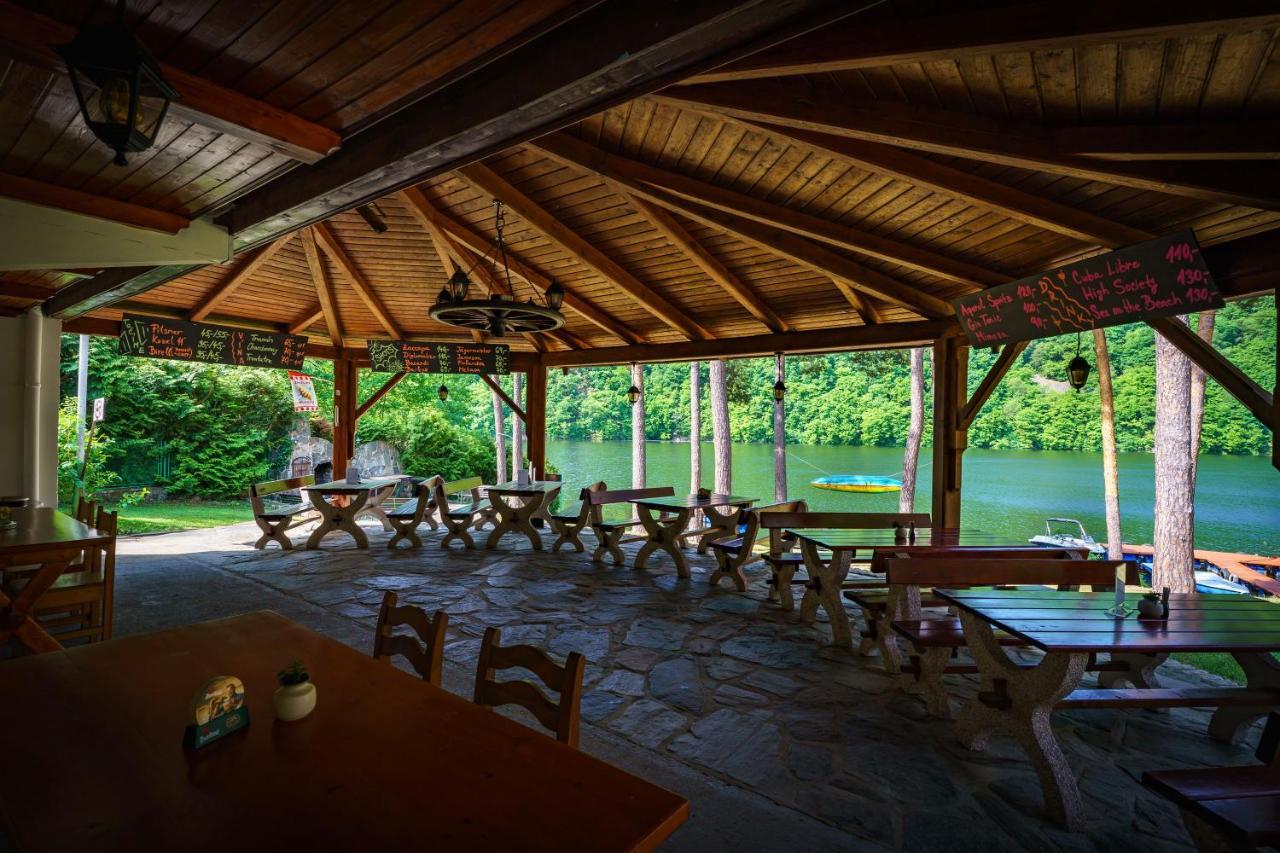 Hotel Hladina Nebrich ภายนอก รูปภาพ