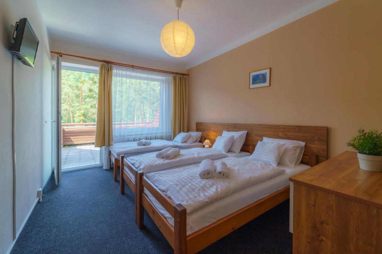 Hotel Hladina Nebrich ภายนอก รูปภาพ