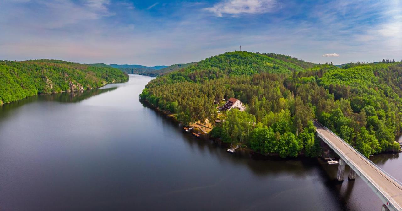 Hotel Hladina Nebrich ภายนอก รูปภาพ