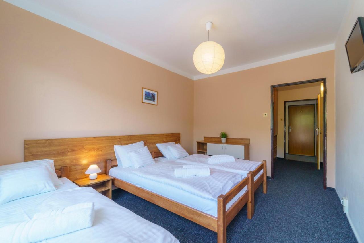 Hotel Hladina Nebrich ภายนอก รูปภาพ