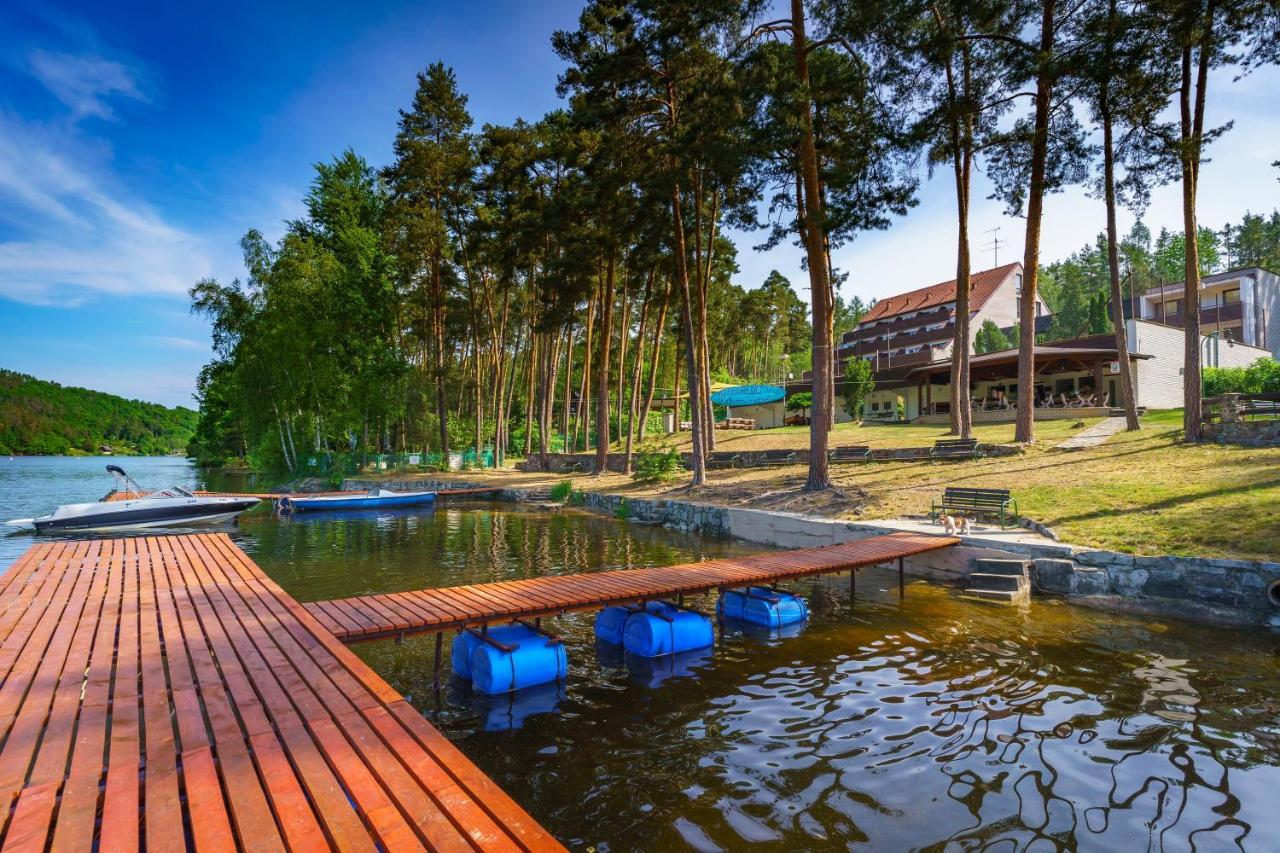 Hotel Hladina Nebrich ภายนอก รูปภาพ
