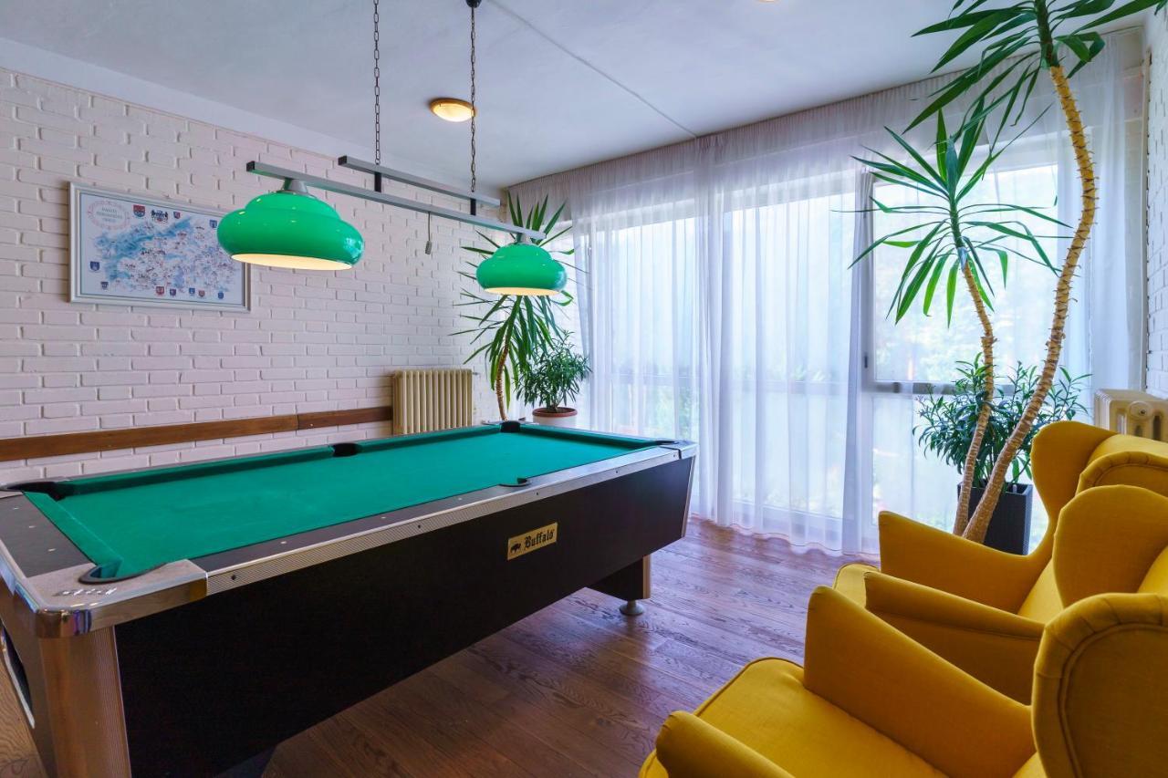 Hotel Hladina Nebrich ภายนอก รูปภาพ